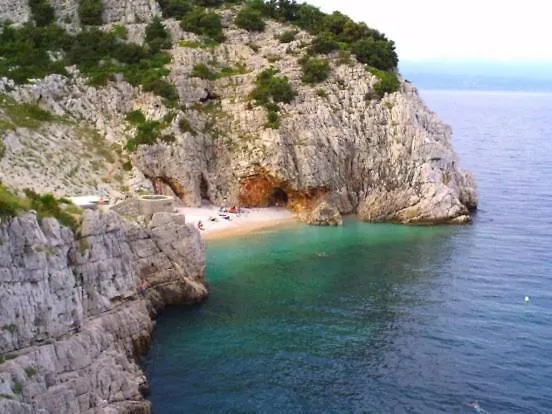 Apartment Ferienwohnung mit beheiztem Pool Kroatien Herbst und Winter Lovran