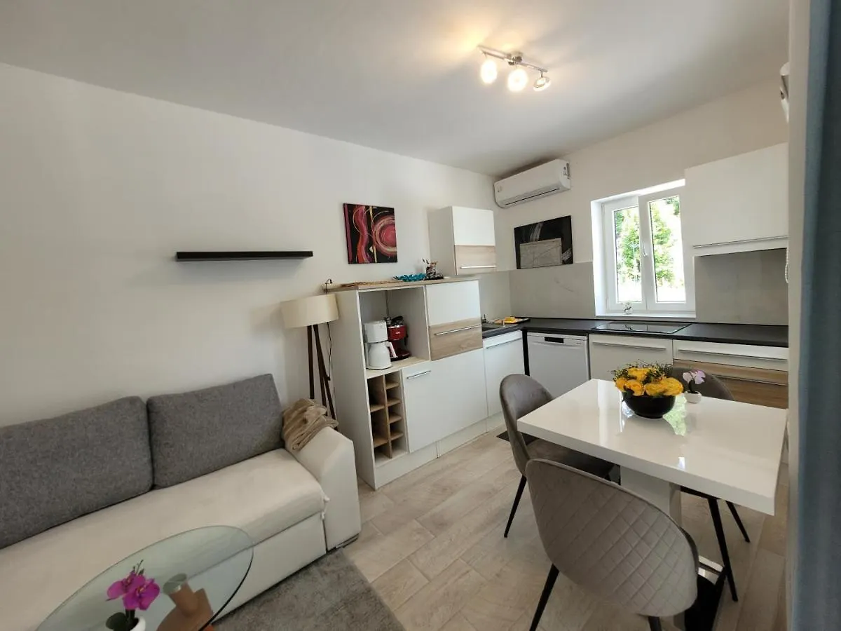 Ferienwohnung mit beheiztem Pool Kroatien Herbst und Winter Lovran