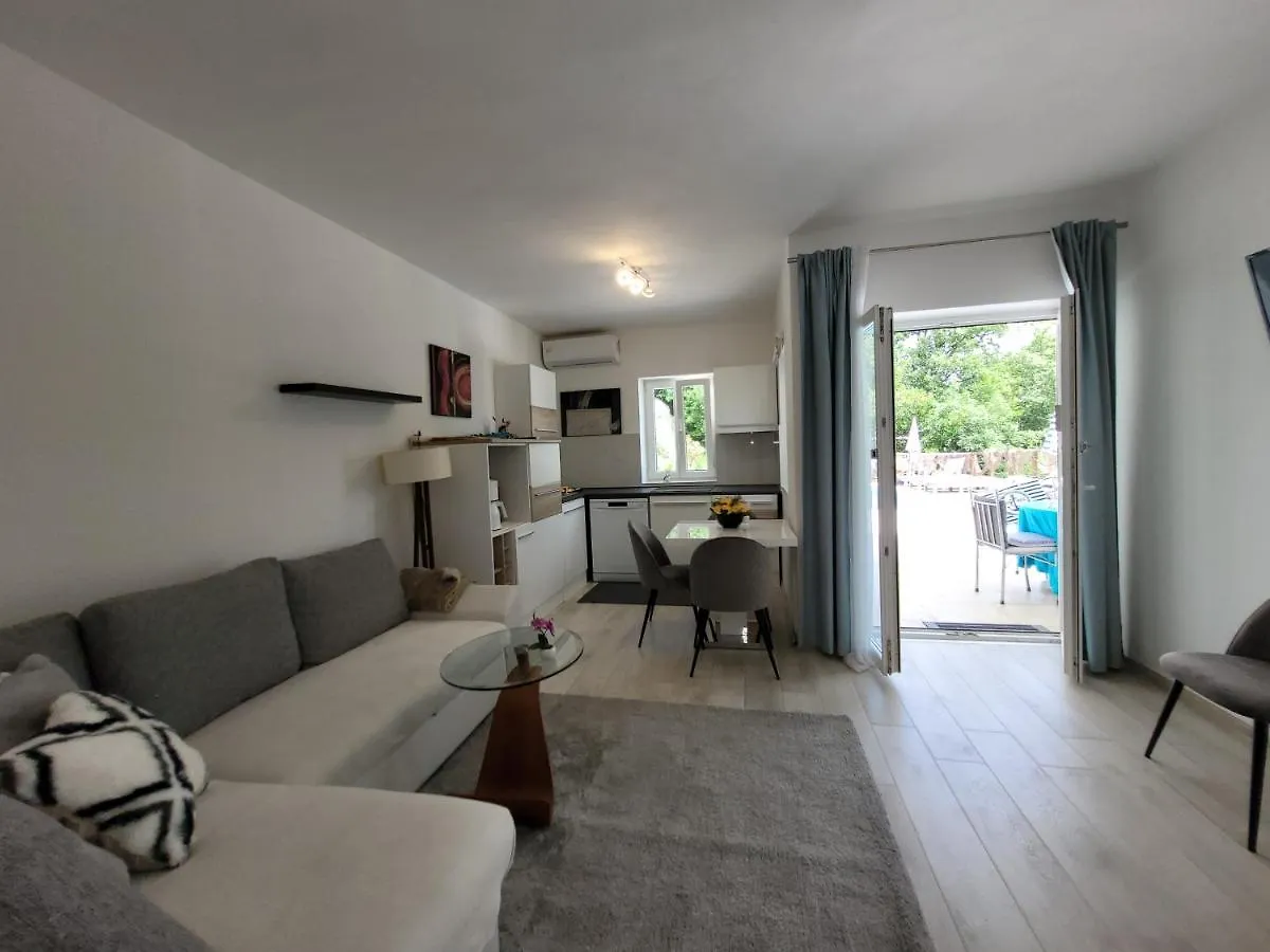 Ferienwohnung Mit Pool Kroatien Mit Meerblick Und Pool 0*, Lovran
