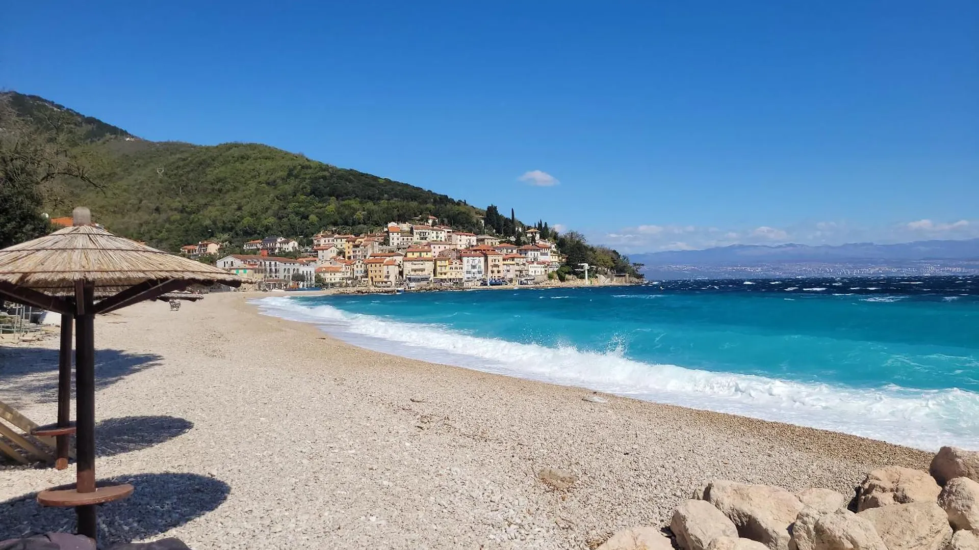 Apartment Ferienwohnung mit beheiztem Pool Kroatien Herbst und Winter Lovran